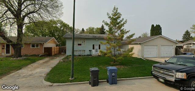 15 Bright Oaks Bay（加拿大曼尼托巴省温尼伯市）房屋照片