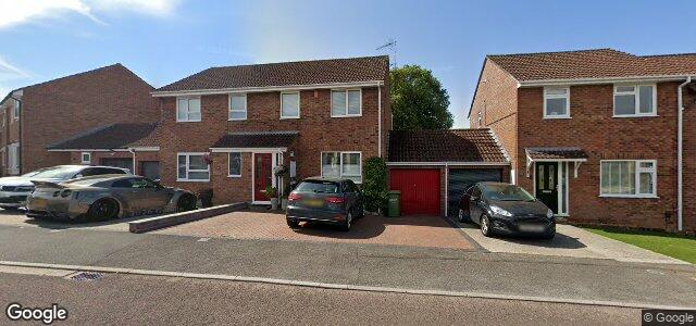 28 Millfield Drive（加拿大曼尼托巴省温尼伯市）房屋照片