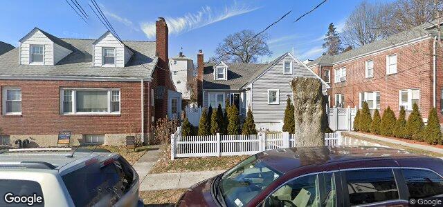 Photo of 31 Woodlawn Avenue in Winnipeg, Manitoba