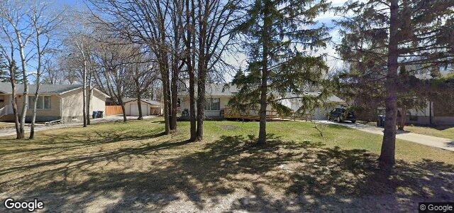 Photo of 34 Riverbend Avenue in Winnipeg, Manitoba