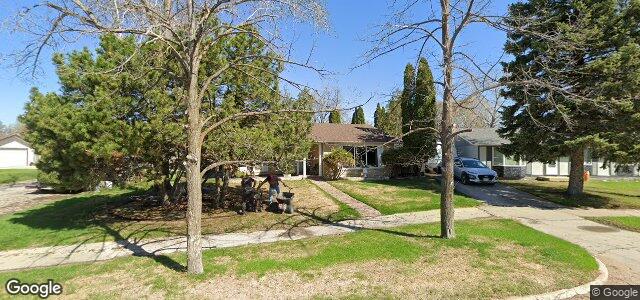 Photo of 347 Riel Avenue in Winnipeg, Manitoba