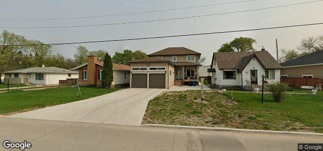 Larawan ng 70 Riverbend Avenue sa Winnipeg, Manitoba