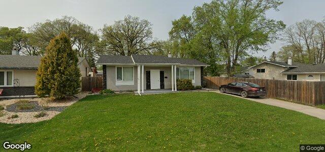 82 Oakridge Bay（加拿大曼尼托巴省温尼伯市）房屋照片