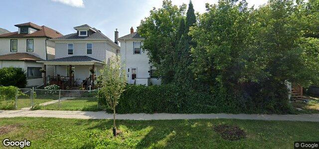 687 Strathcona Street（加拿大曼尼托巴省温尼伯市）房屋照片