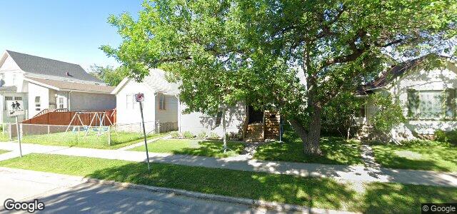 702 Valour Road（加拿大曼尼托巴省温尼伯市）房屋照片