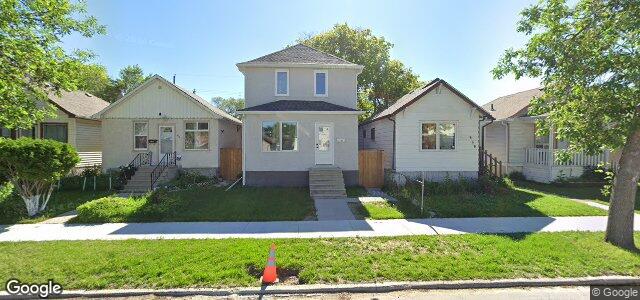 Photo of 871 Telfer Street N in Winnipeg, Manitoba