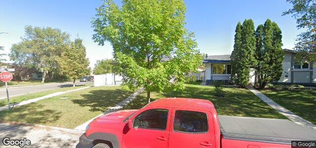 Photo of 2 Balaban Place in Winnipeg, Manitoba