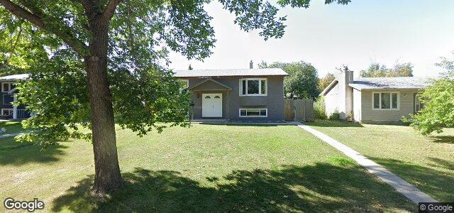 Photo of 27 Bernard Bay in Winnipeg, Manitoba