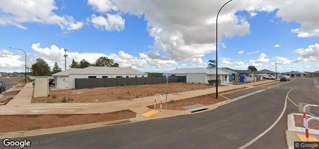 Larawan ng 3 Hatcher Road sa Winnipeg, Manitoba