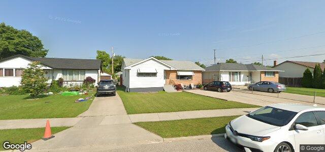 445 Locksley Bay（加拿大曼尼托巴省温尼伯市）房屋照片