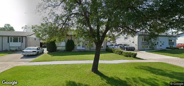 Photo of 469 Gateway Road in Winnipeg, Manitoba