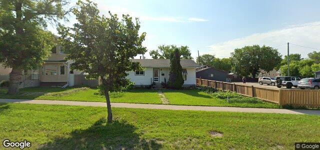 Photo of 541 Gateway Road in Winnipeg, Manitoba