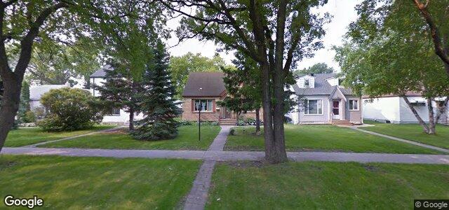 Photo of 260 Neil Avenue in Winnipeg, Manitoba