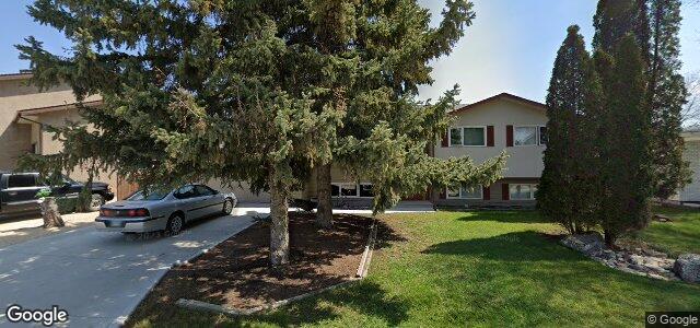 15 Pine Bluff Road（加拿大曼尼托巴省温尼伯市）房屋照片