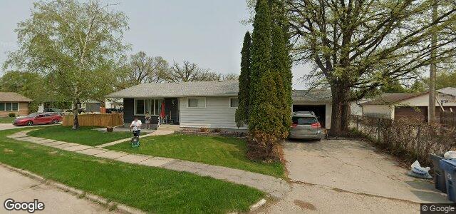 38 Bronstone Boulevard（加拿大曼尼托巴省温尼伯市）房屋照片