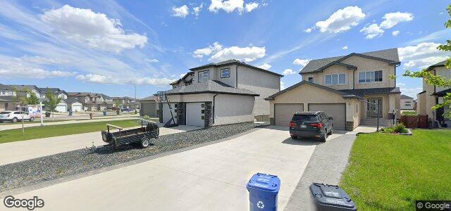 Larawan ng 2 Hillbrook Drive sa Winnipeg, Manitoba