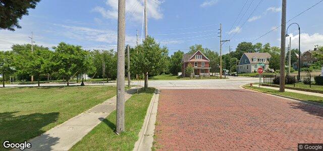Photo of 176 Oak Street in Winnipeg, Manitoba