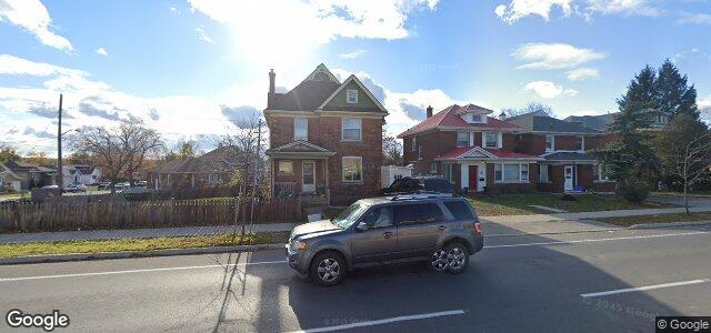 Larawan ng 204 Queenston Street sa Winnipeg, Manitoba