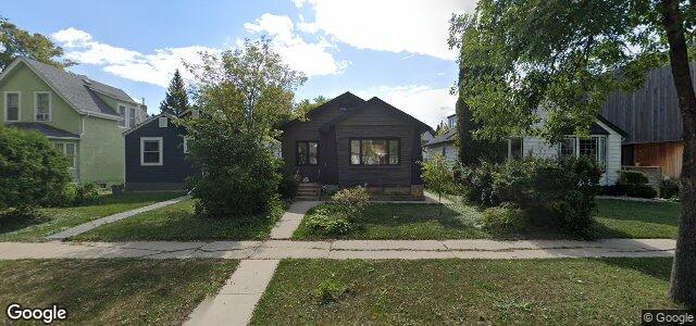 Larawan ng 272 Dumoulin Street sa Winnipeg, Manitoba