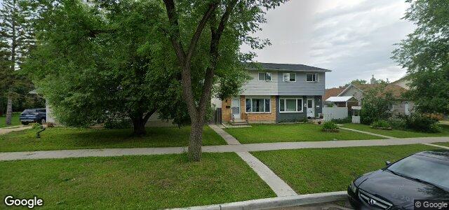 Photo of 122 Villeneuve Boulevard in Winnipeg, Manitoba
