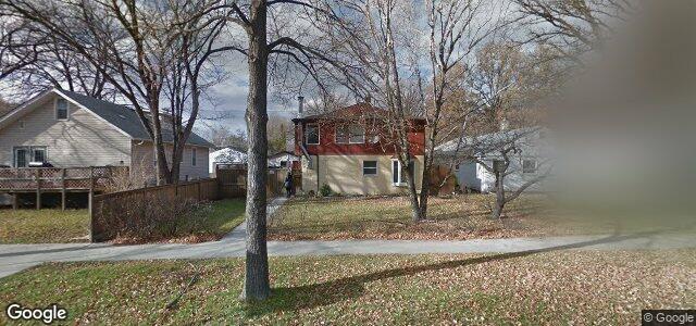 679 Oakenwald Avenue（加拿大曼尼托巴省温尼伯市）房屋照片