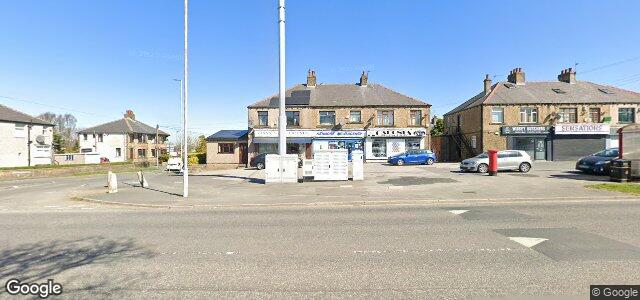 Larawan ng 100 Moore Avenue sa Winnipeg, Manitoba