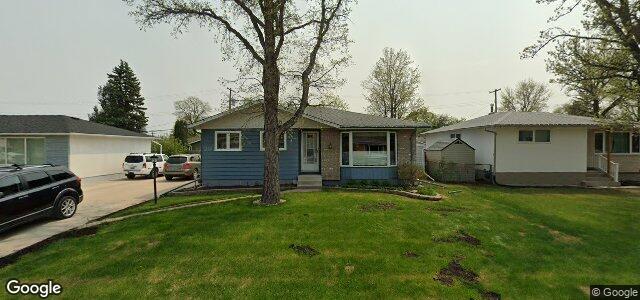 8 Wakefield Bay（加拿大曼尼托巴省温尼伯市）房屋照片