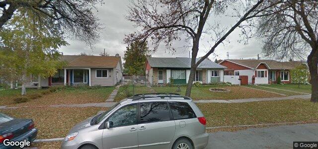 131 Thom Avenue W（加拿大曼尼托巴省温尼伯市）房屋照片