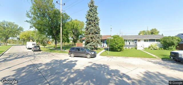 Photo of 445 Mcmeans Bay in Winnipeg, Manitoba