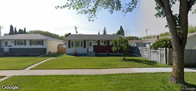 Photo of 460 Mcmeans Avenue W in Winnipeg, Manitoba