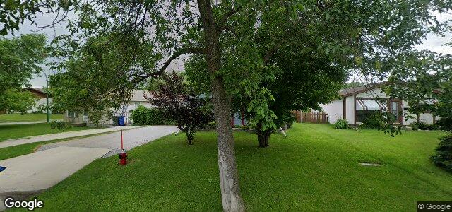 51 Champagne Crescent（加拿大曼尼托巴省温尼伯市）房屋照片