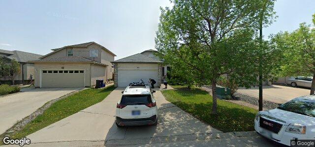 Photo of 102 Dalemore Lane in Winnipeg, Manitoba