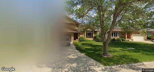 23 Groveland Bay（加拿大曼尼托巴省温尼伯市）房屋照片