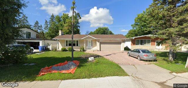 4215 Roblin Boulevard（加拿大曼尼托巴省温尼伯市）房屋照片