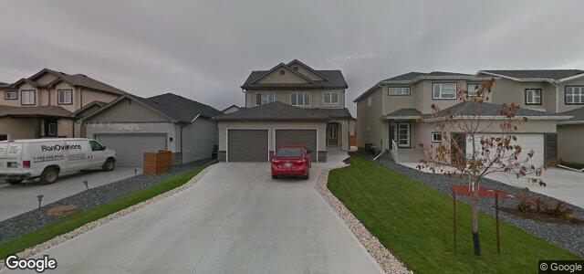 121 Kowalsky Crescent（加拿大曼尼托巴省温尼伯市）房屋照片