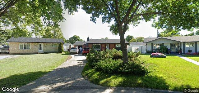 Larawan ng 121 Summerfield Way sa Winnipeg, Manitoba
