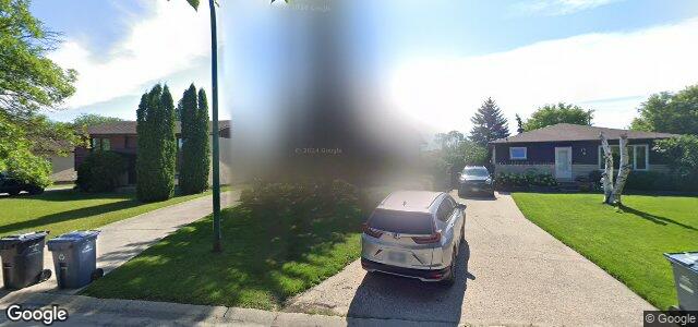 122 Leatherwood Crescent（加拿大曼尼托巴省温尼伯市）房屋照片