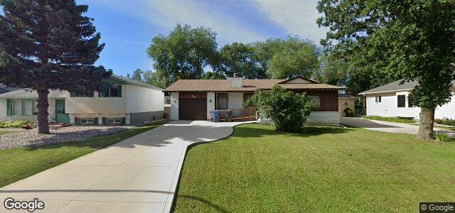 Photo of 300 Strood Avenue in Winnipeg, Manitoba