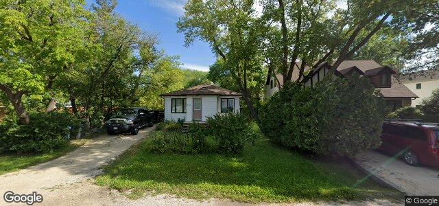 323 Strood Avenue（加拿大曼尼托巴省溫尼伯市）房屋照片