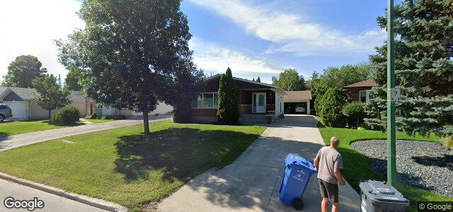 Larawan ng 404 Bonner Avenue sa Winnipeg, Manitoba