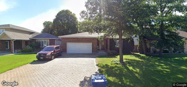 Larawan ng 74 Bunn'S Grove sa Winnipeg, Manitoba