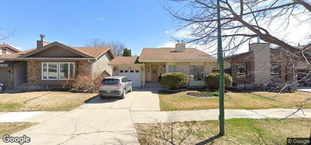 135 Malmsbury Avenue（加拿大曼尼托巴省温尼伯市）房屋照片