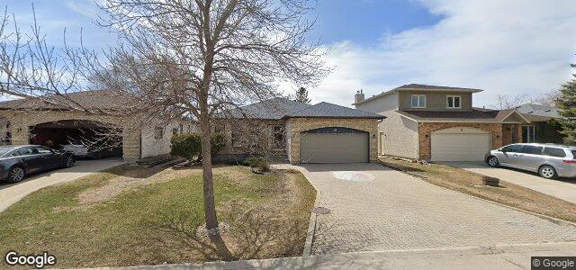 Photo of 15 Chancery Bay in Winnipeg, Manitoba