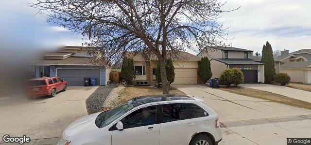 15 Hackmore Crescent（加拿大曼尼托巴省温尼伯市）房屋照片