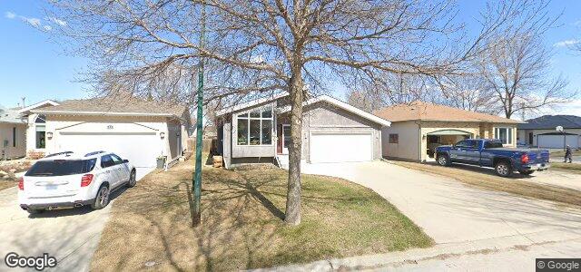 35 Cummings Crescent（加拿大曼尼托巴省温尼伯市）房屋照片