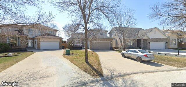 38 Cummings Crescent（加拿大曼尼托巴省温尼伯市）房屋照片