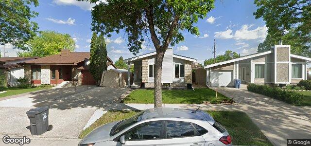 7 Willowbend Crescent（加拿大曼尼托巴省温尼伯市）房屋照片