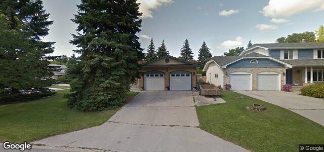 Photo of 127 Waterhouse Bay in Winnipeg, Manitoba