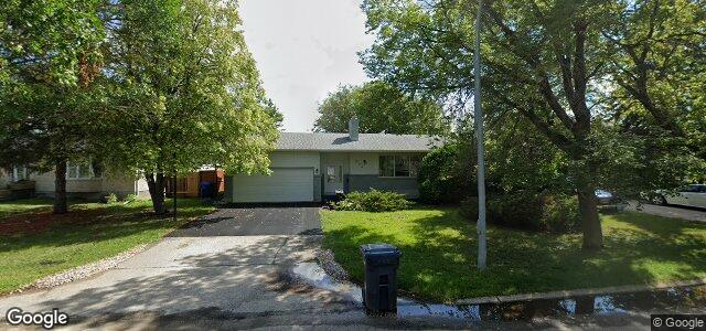 208 Barker Boulevard（加拿大曼尼托巴省温尼伯市）房屋照片