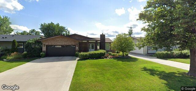 303 Barker Boulevard（加拿大曼尼托巴省温尼伯市）房屋照片